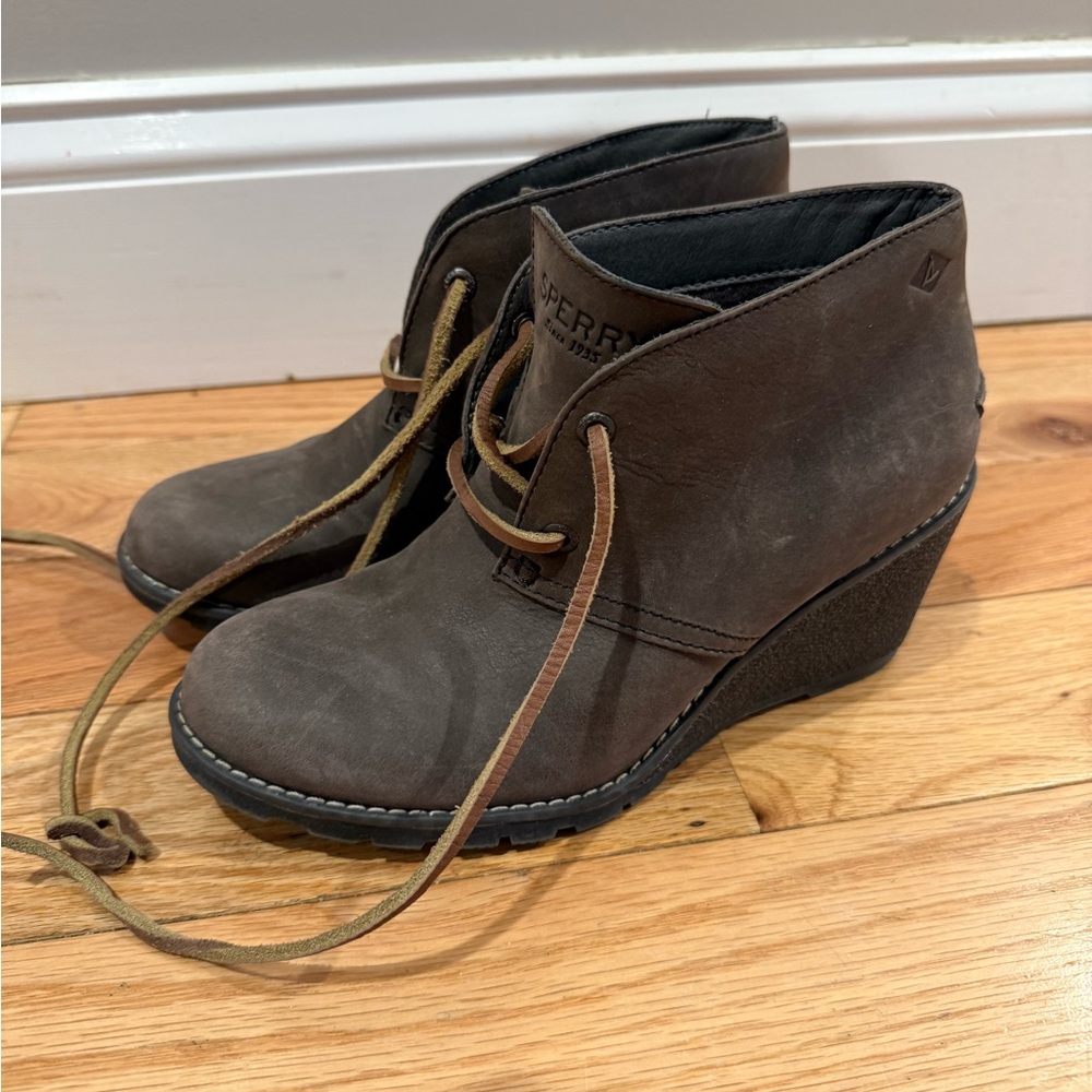 Sperry Women's Dark Brown Lace Up Wedge Boots